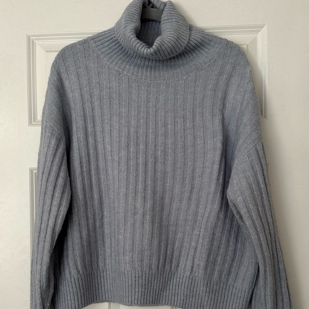 Light blue turtle neck sweater